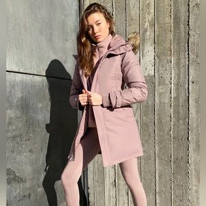 Aritzia TNA The Summit Parka XL NEW!!